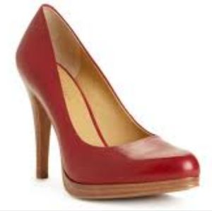 9 west NWMocha shoes red